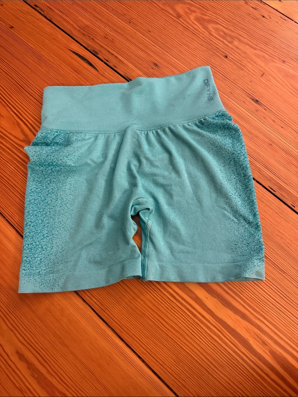 New without tags dfyne shorts